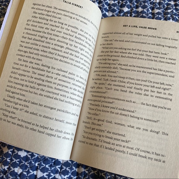 🍍 Book: Get a Life, Chloe Brown by Talia Hibbert - Picture 3 of 10